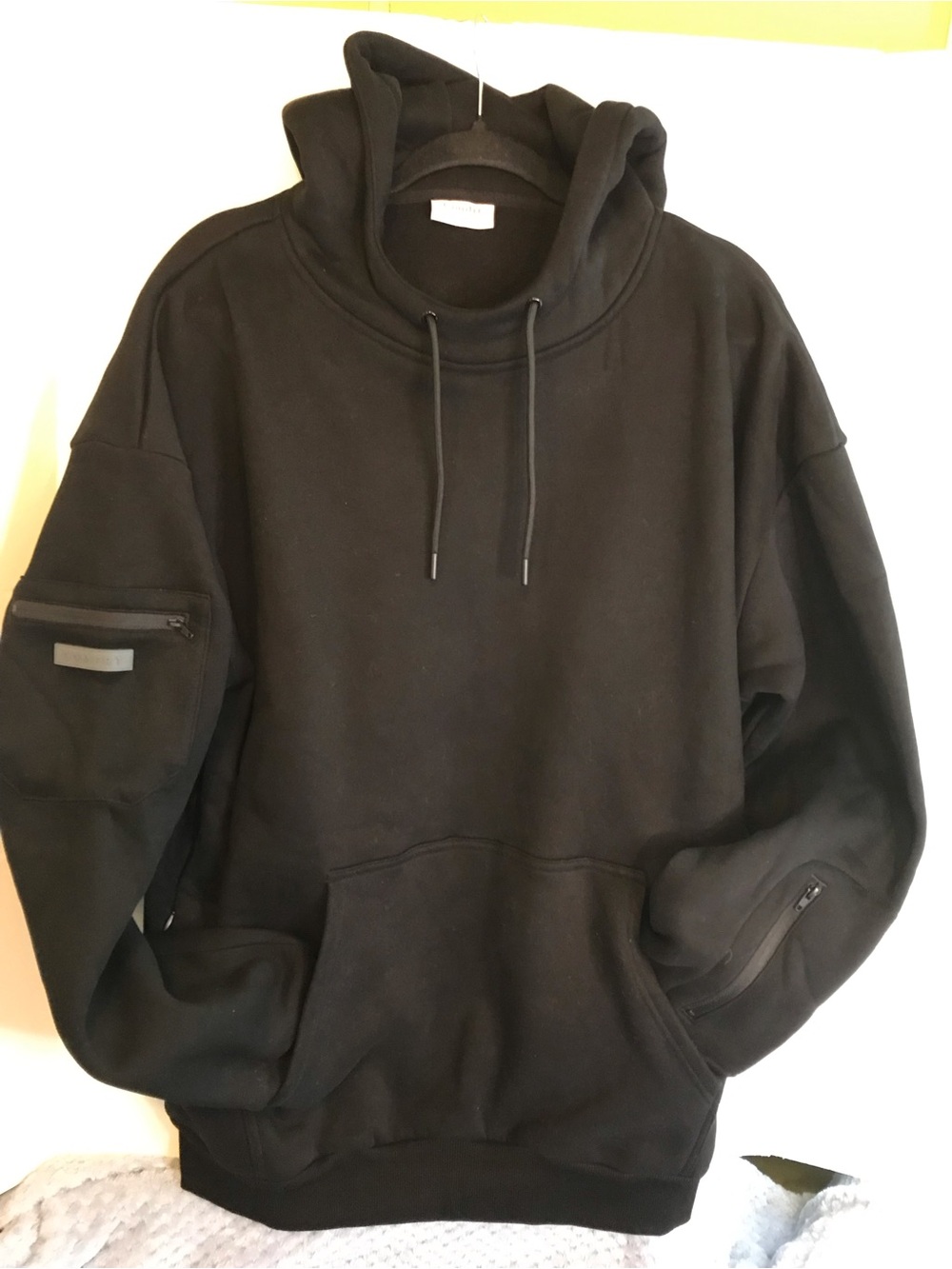 Comfrt Airplane Mode Travel Hoodie Airline Size X-Large Obsidian Black NIB